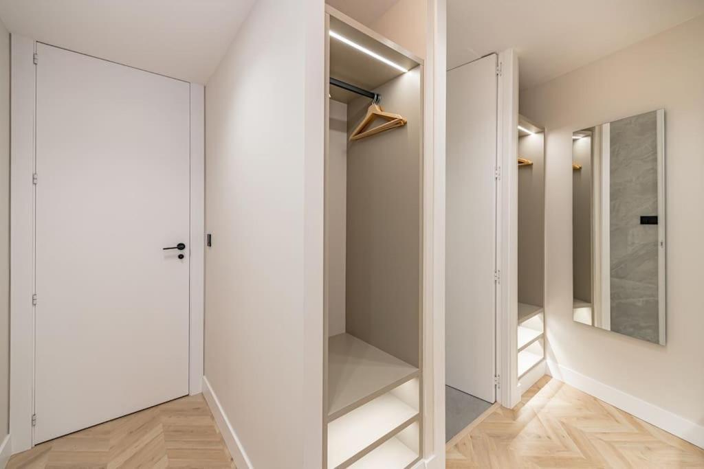 Puerta Del Sol 3Br 3Bh Apartment Madrid Ngoại thất bức ảnh
